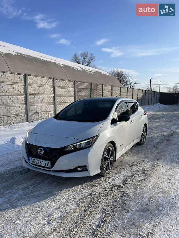 Хэтчбек Nissan Leaf 2018 в Харькове фото Хэтчбек Nissan Leaf 2018 в Харькове