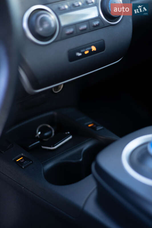 Хэтчбек Nissan Leaf 2013 в Ивано-Франковске фото 11 Хэтчбек Nissan Leaf 2013 в Ивано-Франковске
