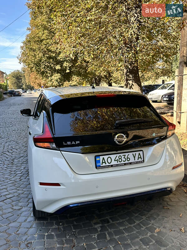 Хэтчбек Nissan Leaf 2018 в Ужгороде