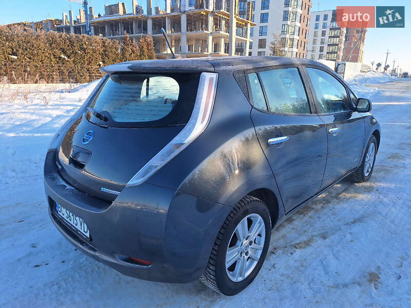 Хетчбек Nissan Leaf 2013 в Городку