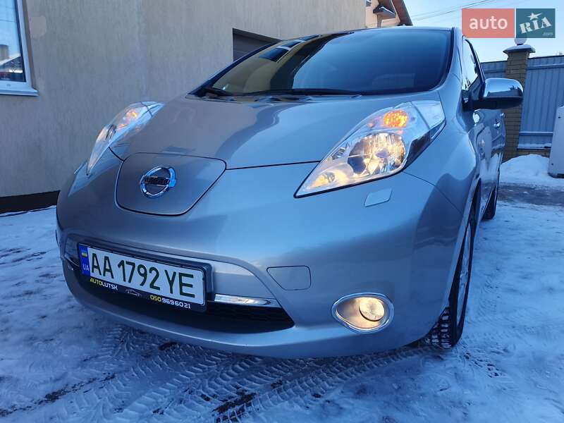Хэтчбек Nissan Leaf 2013 в Горе фото 7 Хэтчбек Nissan Leaf 2013 в Горе