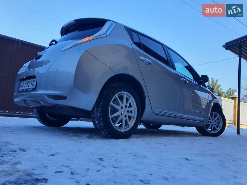 Хэтчбек Nissan Leaf 2013 в Горе фото 29 Хэтчбек Nissan Leaf 2013 в Горе