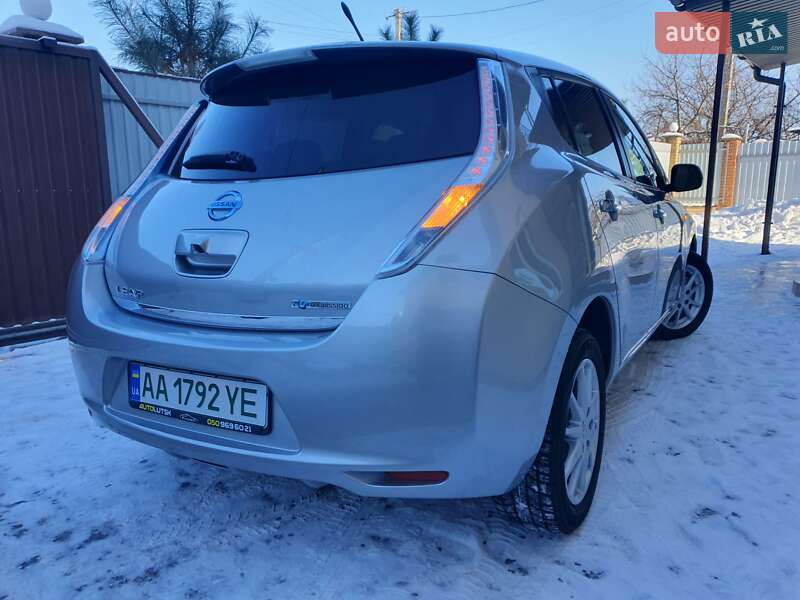 Хэтчбек Nissan Leaf 2013 в Горе фото 27 Хэтчбек Nissan Leaf 2013 в Горе