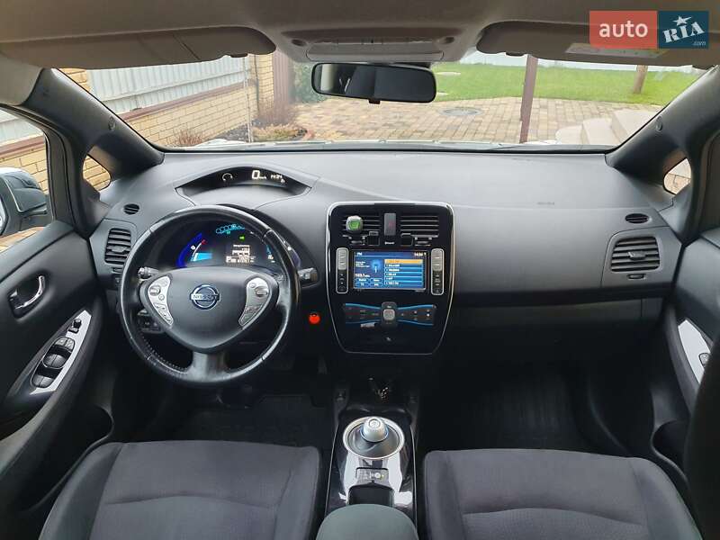 Хэтчбек Nissan Leaf 2013 в Горе фото 82 Хэтчбек Nissan Leaf 2013 в Горе