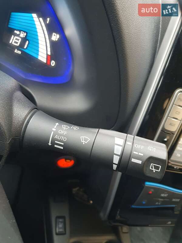 Хэтчбек Nissan Leaf 2013 в Горе фото 102 Хэтчбек Nissan Leaf 2013 в Горе