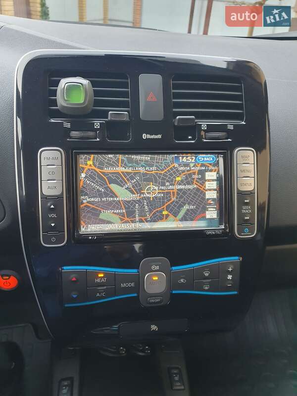 Хэтчбек Nissan Leaf 2013 в Горе фото 105 Хэтчбек Nissan Leaf 2013 в Горе