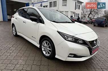 Хетчбек Nissan Leaf 2018 в Чернівцях