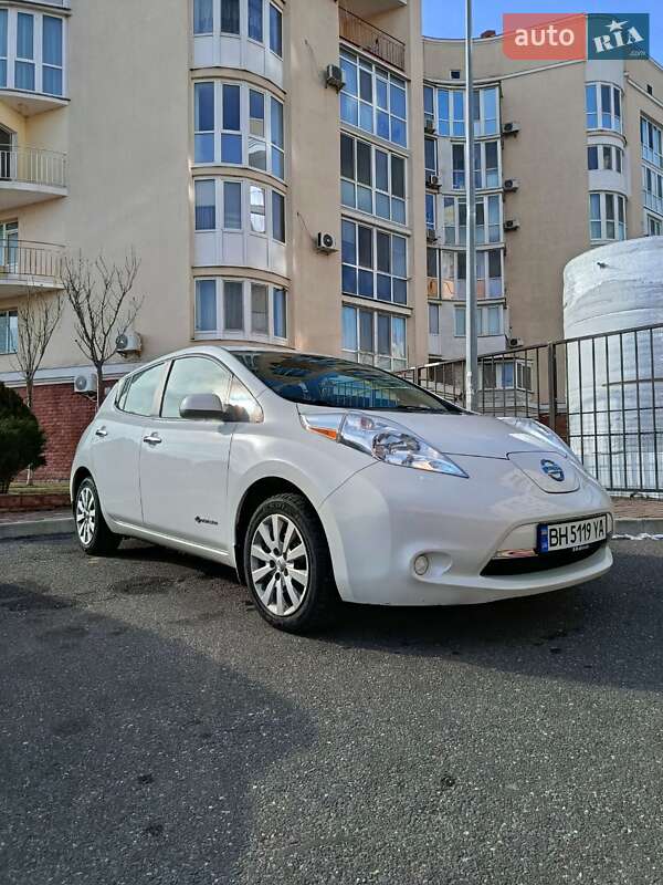 Хэтчбек Nissan Leaf 2015 в Николаеве фото 13 Хэтчбек Nissan Leaf 2015 в Николаеве