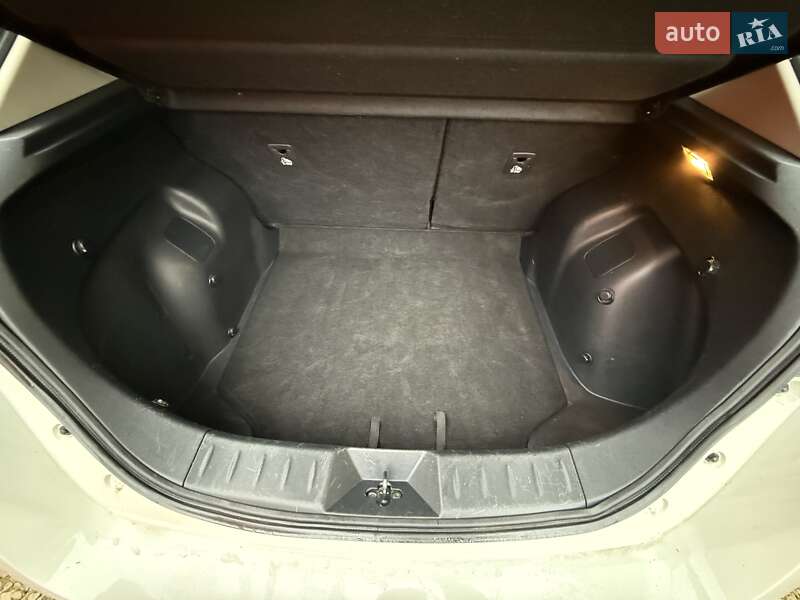 Хэтчбек Nissan Leaf 2020 в Долине фото 11 Хэтчбек Nissan Leaf 2020 в Долине