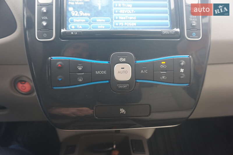 Хэтчбек Nissan Leaf 2011 в Самборе фото 37 Хэтчбек Nissan Leaf 2011 в Самборе