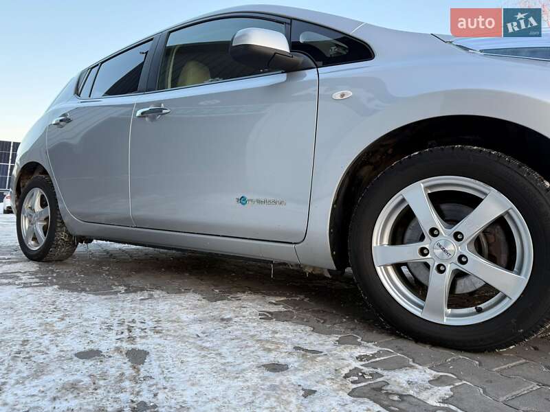 Хэтчбек Nissan Leaf 2012 в Владимире фото 61 Хэтчбек Nissan Leaf 2012 в Владимире