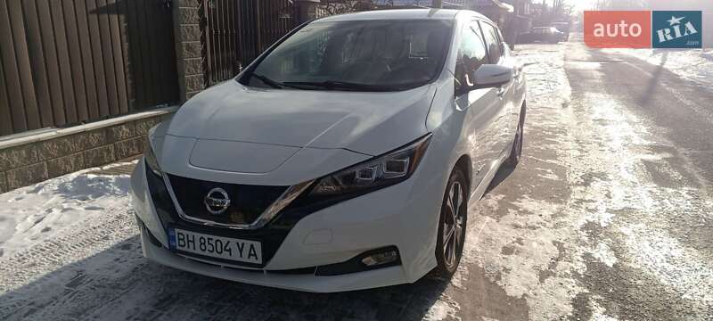 Хэтчбек Nissan Leaf 2019 в Одессе