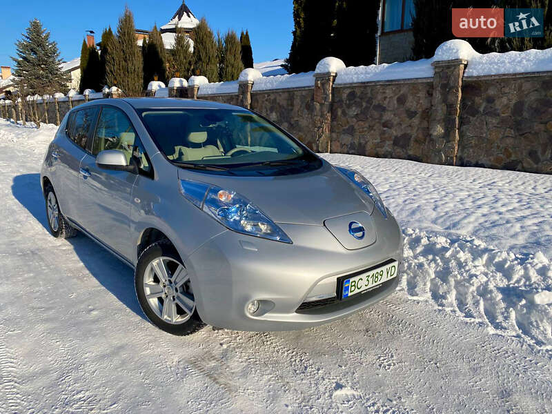 Хэтчбек Nissan Leaf 2012 в Львове