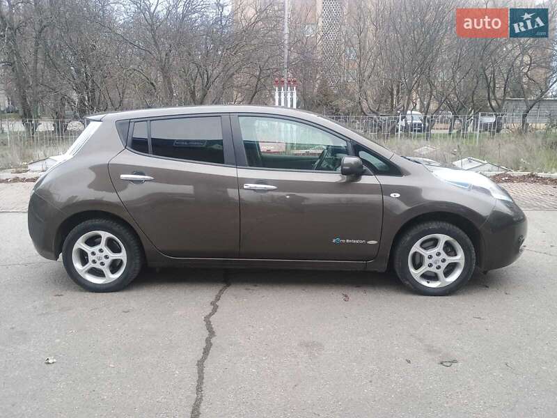 Хэтчбек Nissan Leaf 2017 в Николаеве фото 2 Хэтчбек Nissan Leaf 2017 в Николаеве