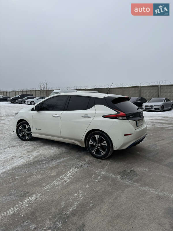 Хэтчбек Nissan Leaf 2019 в Одессе