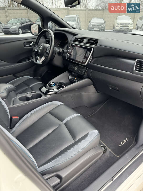 Хэтчбек Nissan Leaf 2019 в Одессе