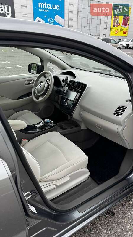 Хетчбек Nissan Leaf 2013 в Чернівцях фото 10 Хетчбек Nissan Leaf 2013 в Чернівцях