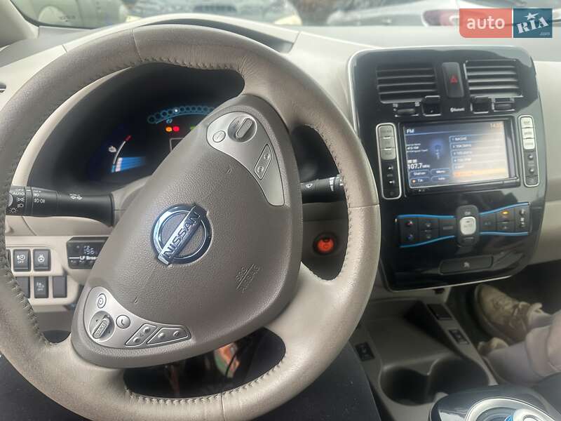Хэтчбек Nissan Leaf 2013 в Житомире