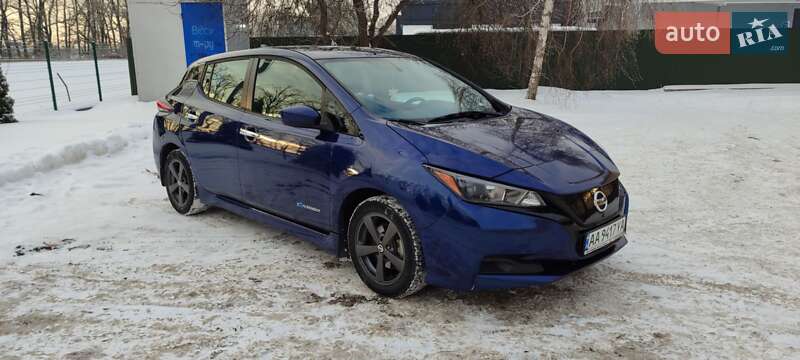 Хетчбек Nissan Leaf 2018 в Білогородці