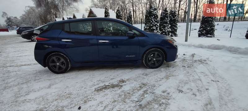 Хетчбек Nissan Leaf 2018 в Білогородці