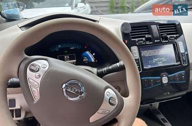 Хетчбек Nissan Leaf 2012 в Дніпрі