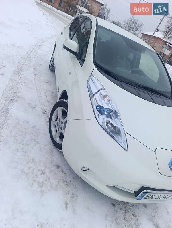 Хетчбек Nissan Leaf 2012 в Костопілі