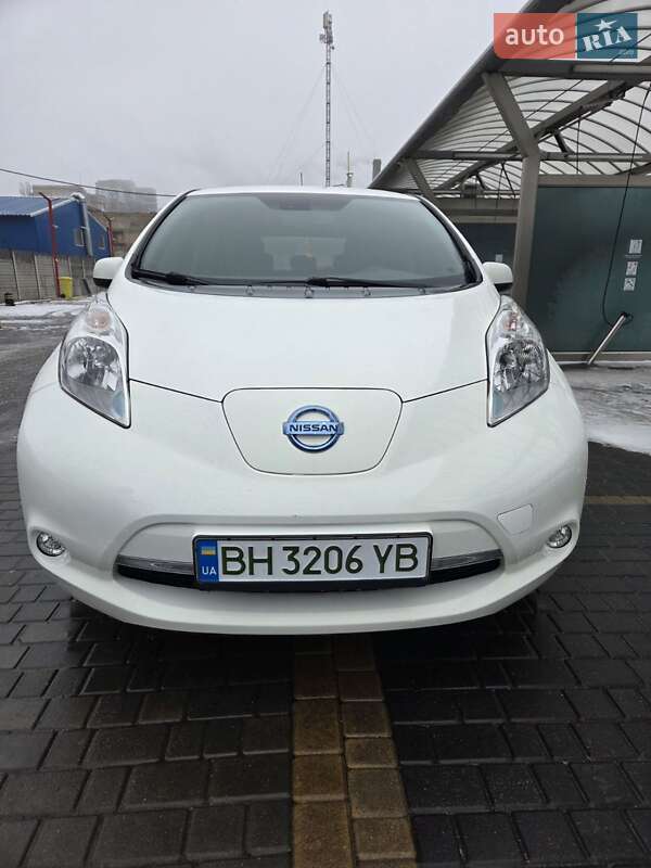 Хэтчбек Nissan Leaf 2016 в Одессе фото 3 Хэтчбек Nissan Leaf 2016 в Одессе