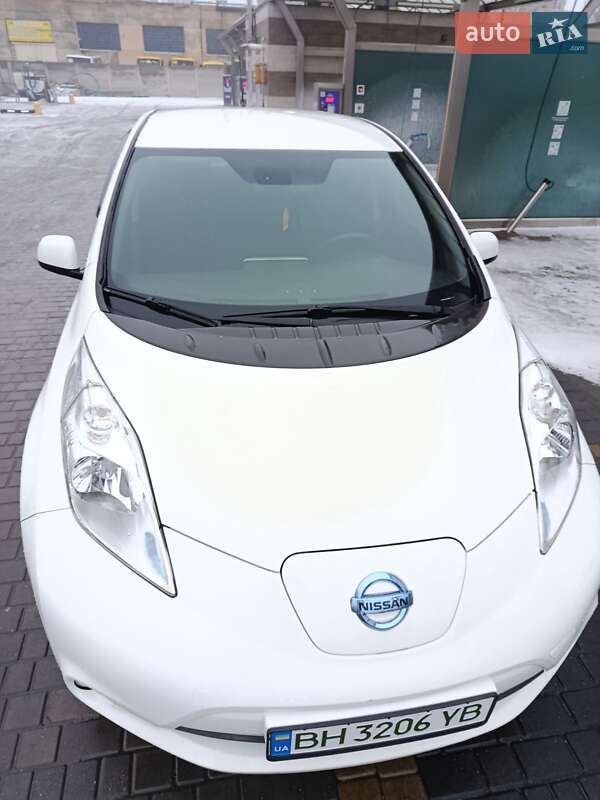 Хэтчбек Nissan Leaf 2016 в Одессе фото 16 Хэтчбек Nissan Leaf 2016 в Одессе