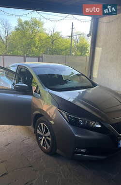 Хетчбек Nissan Leaf 2021 в Кам'янському