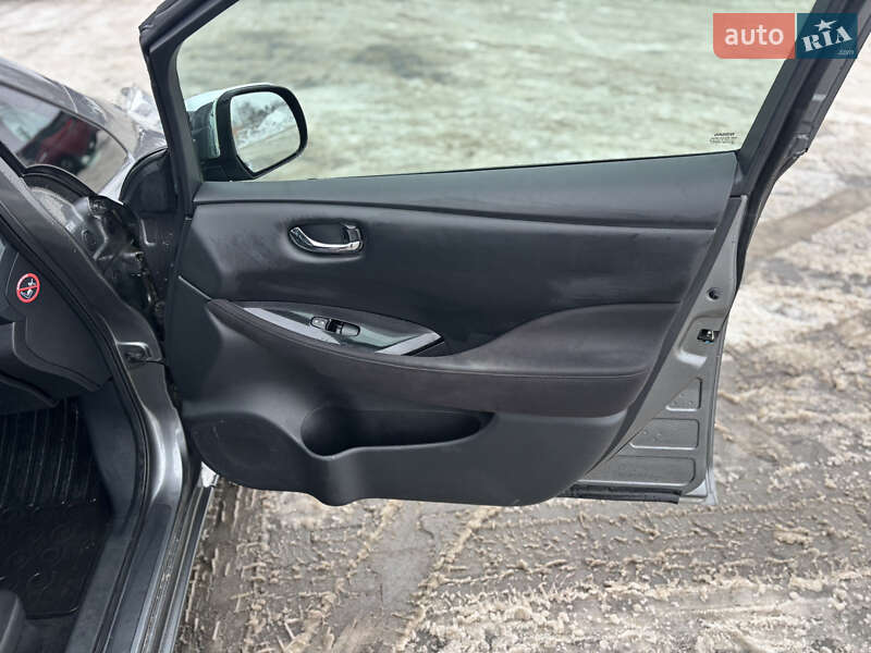 Хетчбек Nissan Leaf 2014 в Володимирі