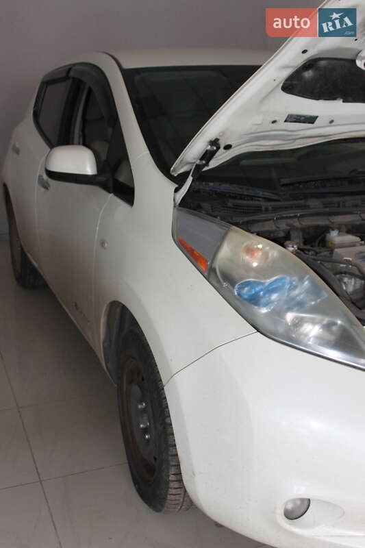 Nissan Leaf 2011
