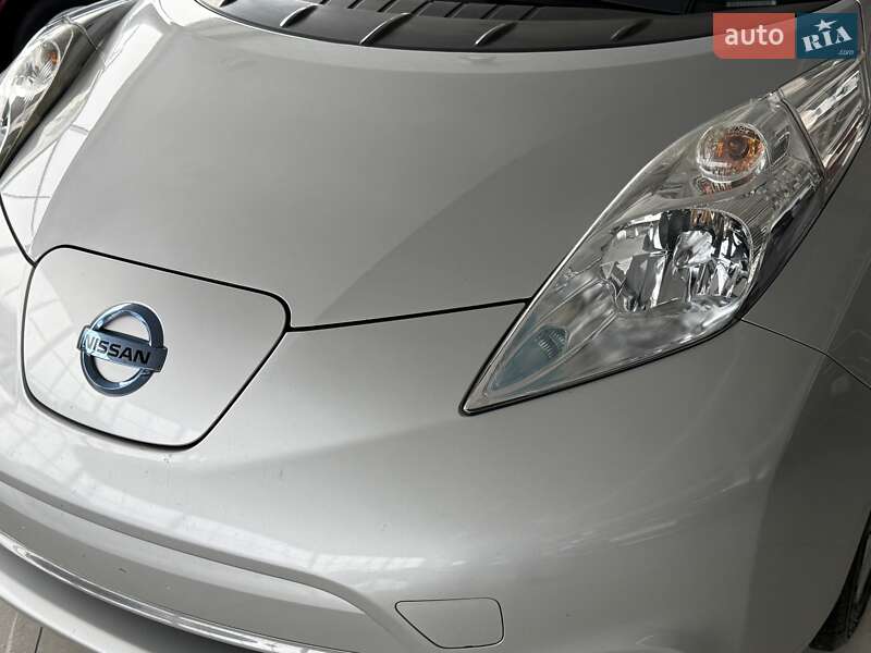 Хетчбек Nissan Leaf 2015 в Одесі