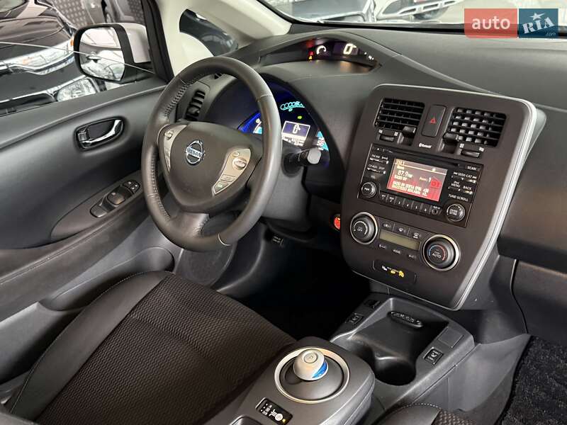 Хетчбек Nissan Leaf 2015 в Одесі