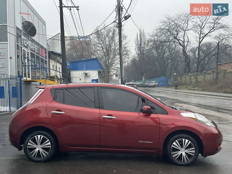 Хетчбек Nissan Leaf 2013 в Одесі