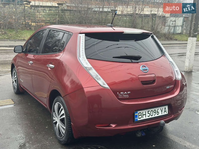 Хетчбек Nissan Leaf 2013 в Одесі