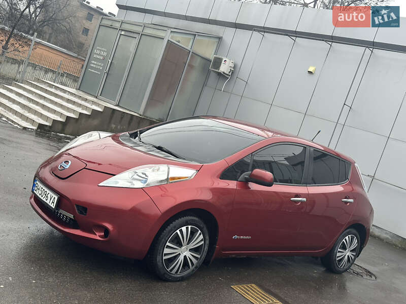 Хетчбек Nissan Leaf 2013 в Одесі