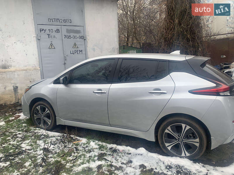 Хетчбек Nissan Leaf 2021 в Одесі