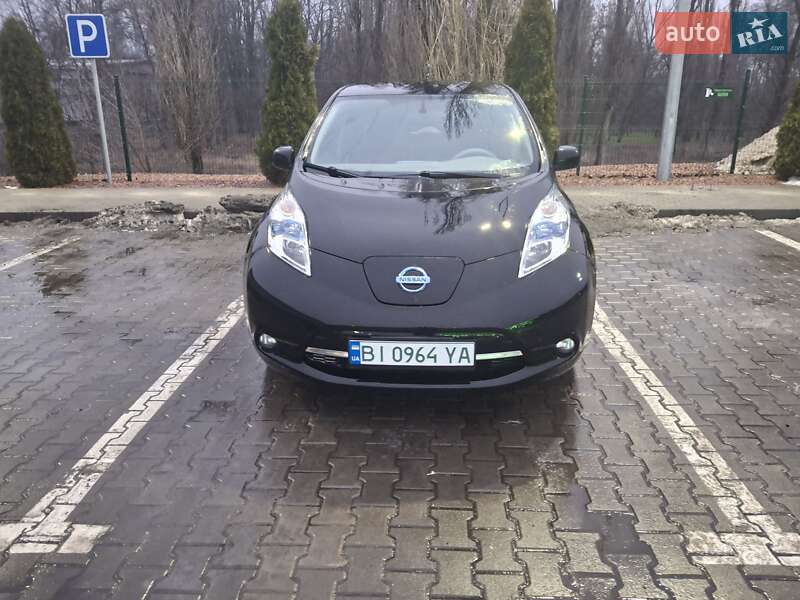 Хэтчбек Nissan Leaf 2013 в Кременчуге
