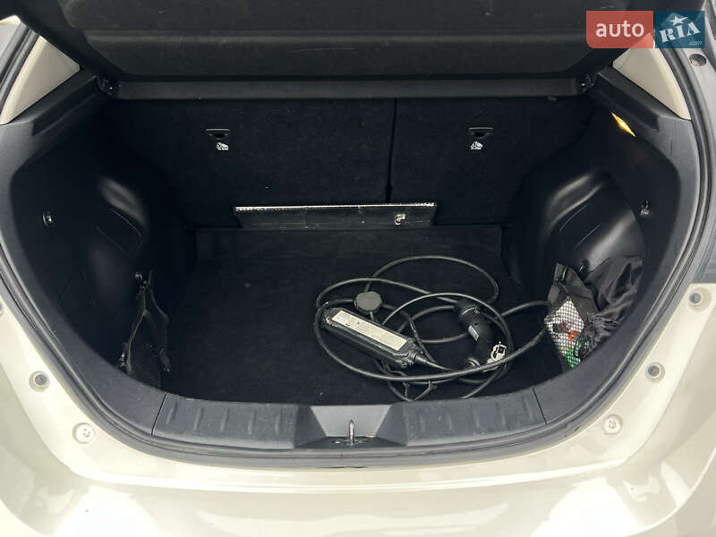 Хетчбек Nissan Leaf 2020 в Самборі