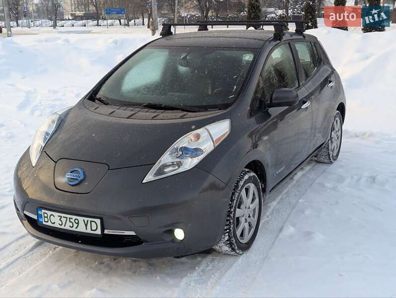 Хетчбек Nissan Leaf 2013 в Дрогобичі