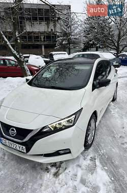 Хэтчбек Nissan Leaf 2018 в Черновцах