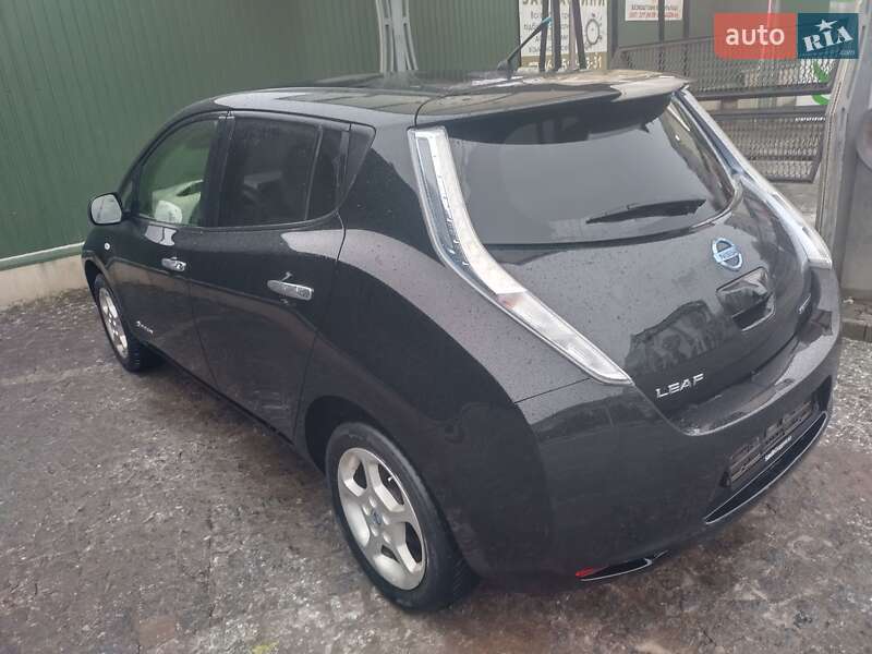 Nissan Leaf 2011