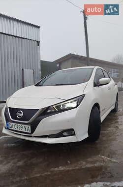 Хэтчбек Nissan Leaf 2018 в Первомайске