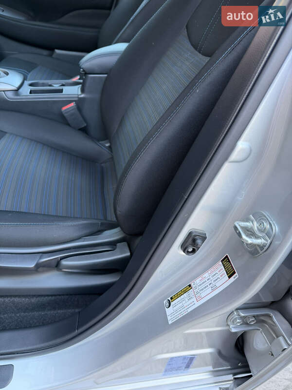 Хетчбек Nissan Leaf 2024 в Одесі