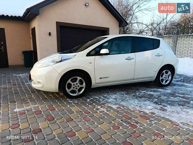 Хетчбек Nissan Leaf 2012 в Івано-Франківську