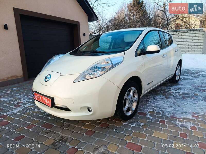 Хетчбек Nissan Leaf 2012 в Івано-Франківську