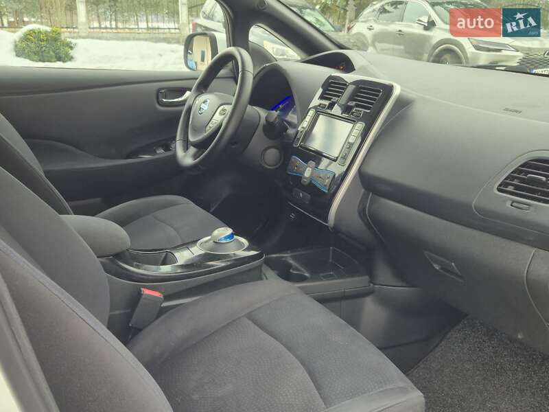 Хэтчбек Nissan Leaf 2014 в Золочеве