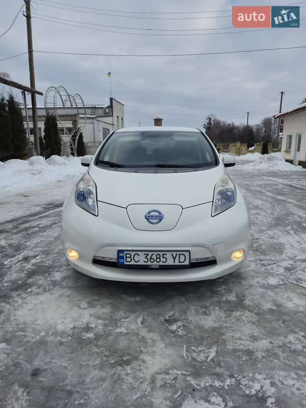 Хэтчбек Nissan Leaf 2014 в Золочеве