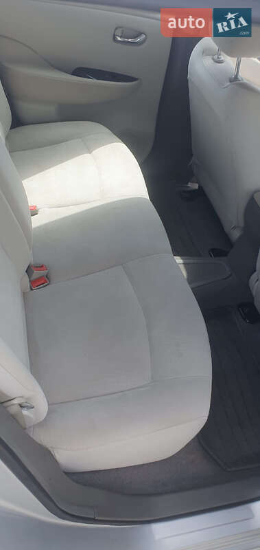 Хэтчбек Nissan Leaf 2012 в Житомире