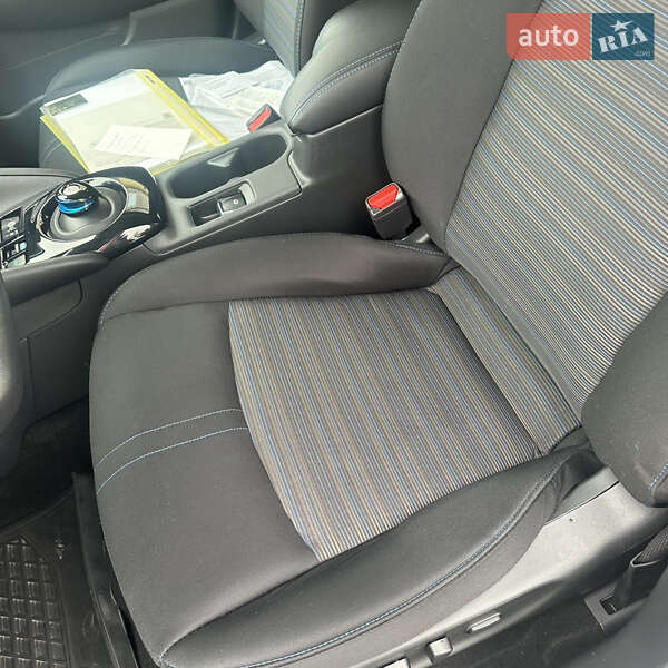 Хэтчбек Nissan Leaf 2023 в Тернополе